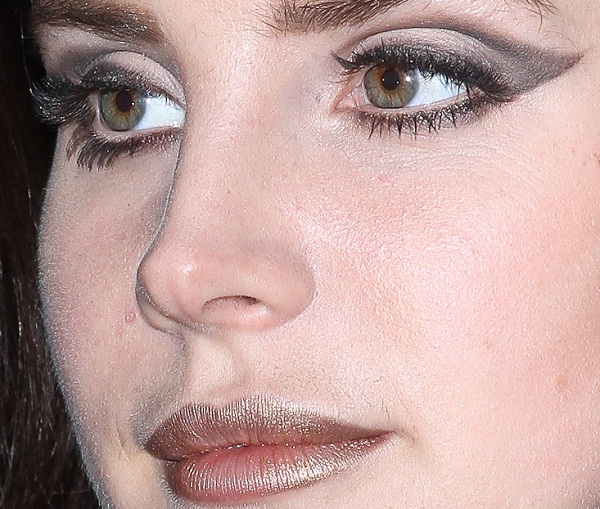 Lana Del Rey Sighting In Paris - November 15, 2012