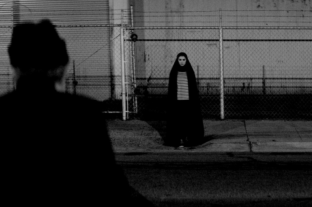 COMP_Photo film A GIRL WALKS HOME ALONE AT NIGHT 2