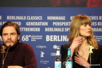 Rosamund Pike et Daniel Bruehl à la Berlinale
